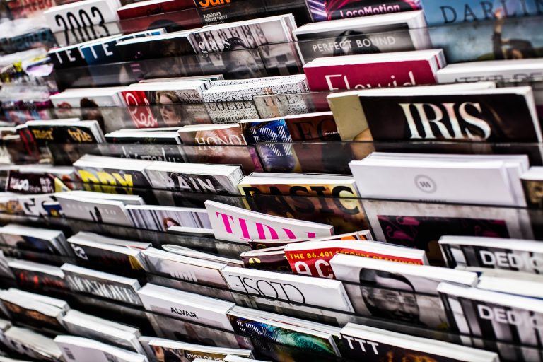 Style Magazine | Are Online Magazines & Blogs Replacing Physical Magazines?
